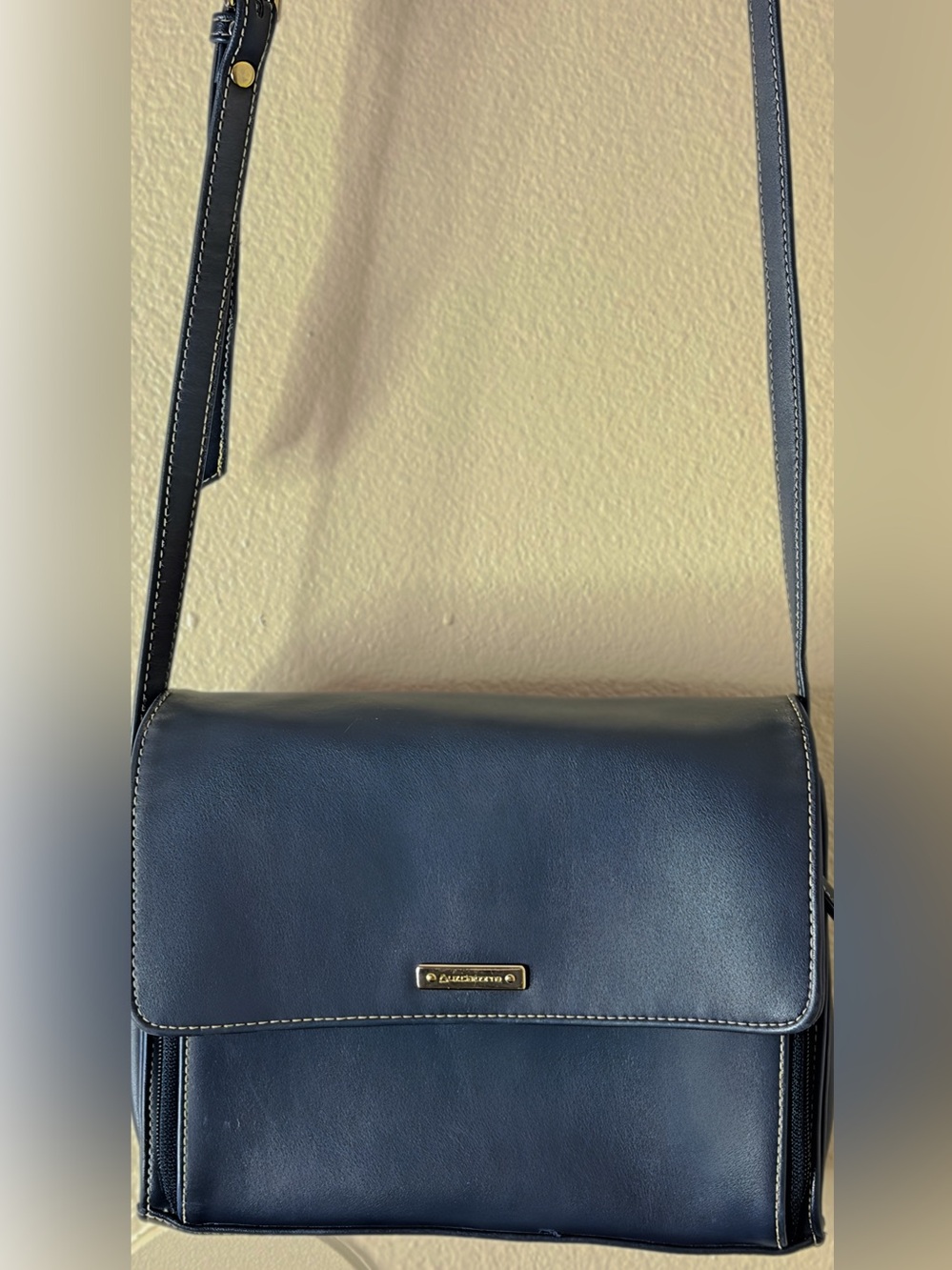 Liz Claiborne Navy Crossbody Bag with White Stitching